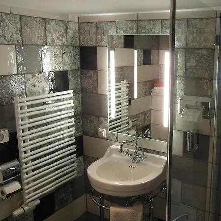 Antik Guest house